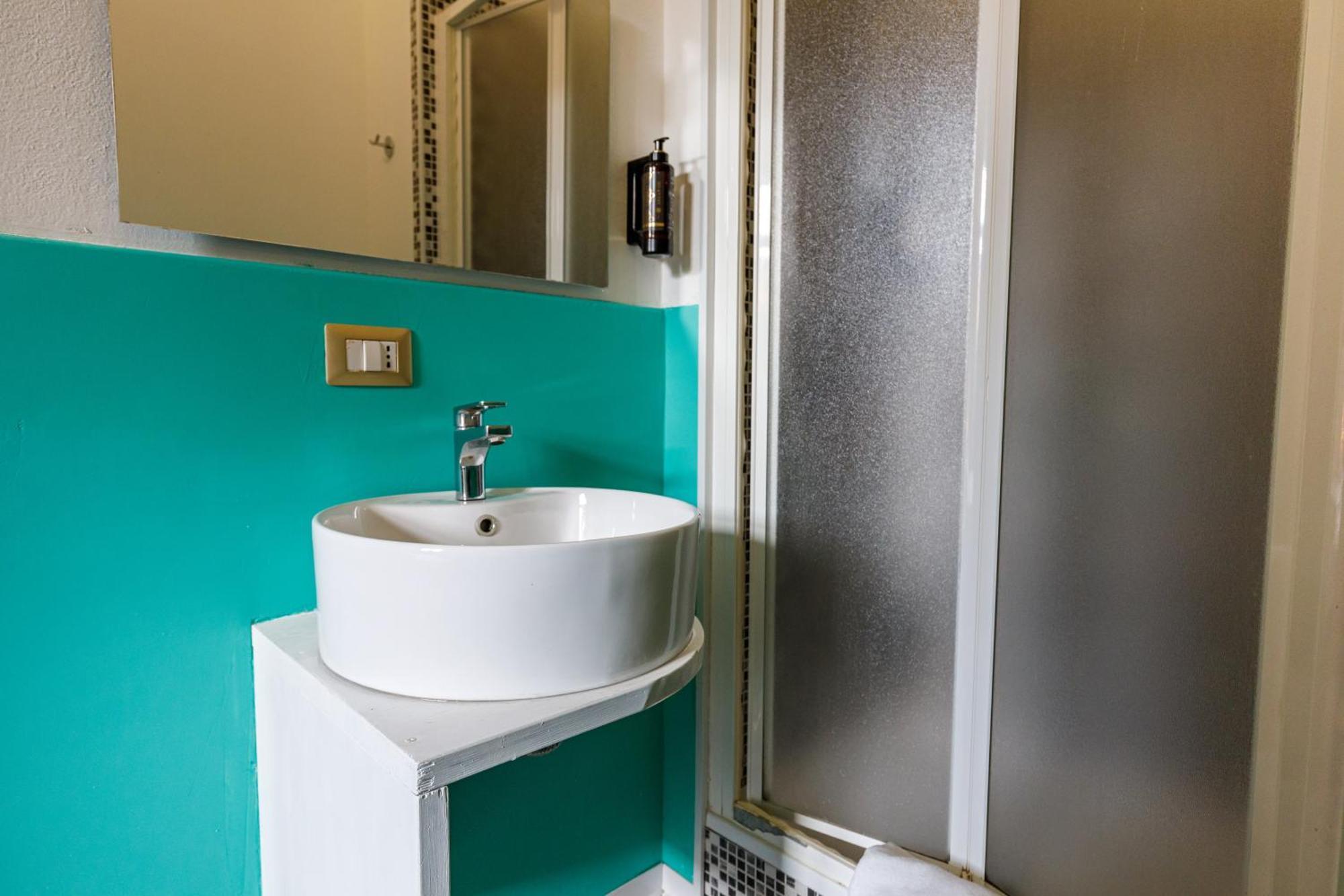 Onlyrooms III - Recommended For Under 30S Cagliari Ruang foto