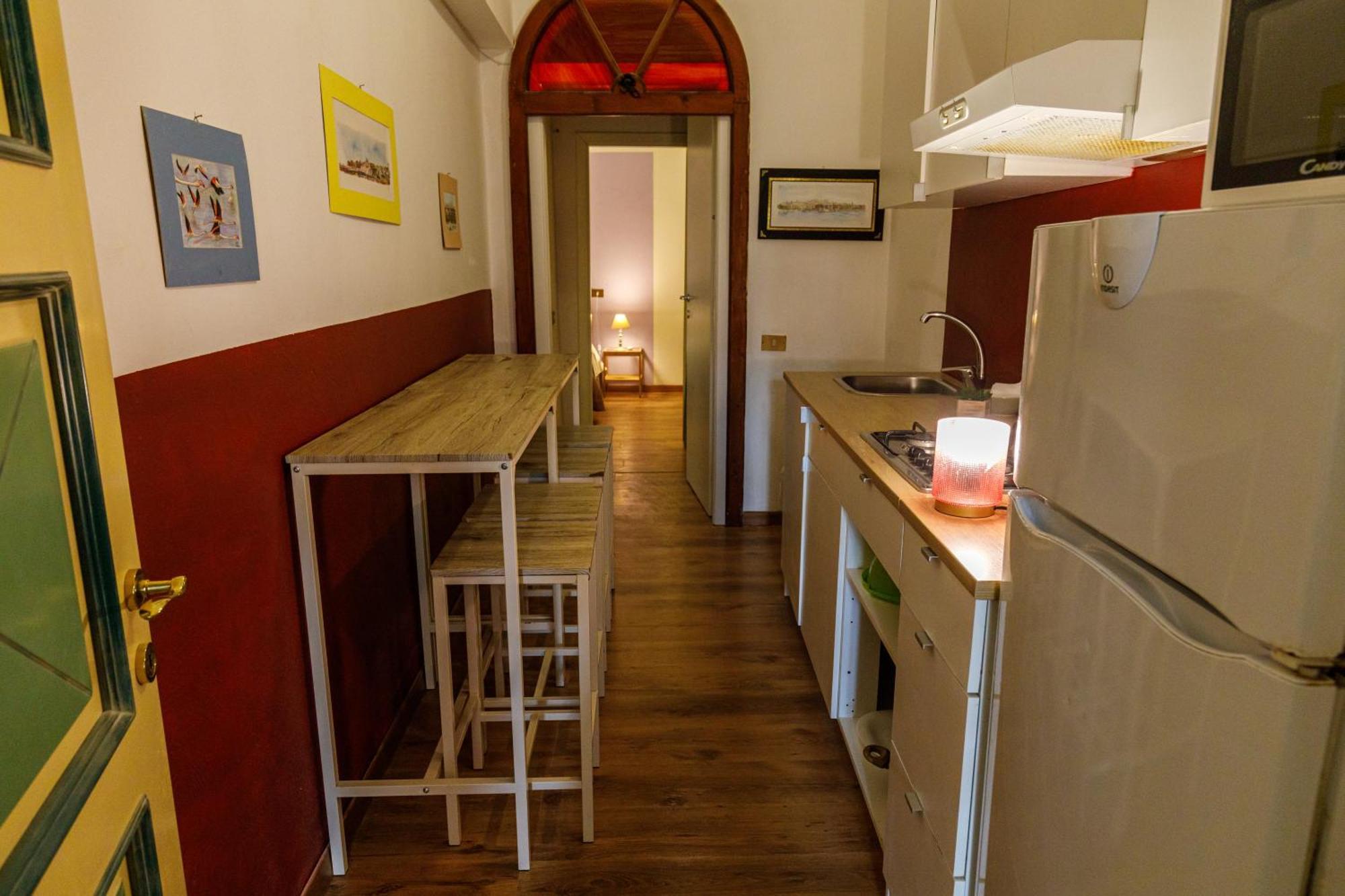 Onlyrooms III - Recommended For Under 30S Cagliari Ruang foto