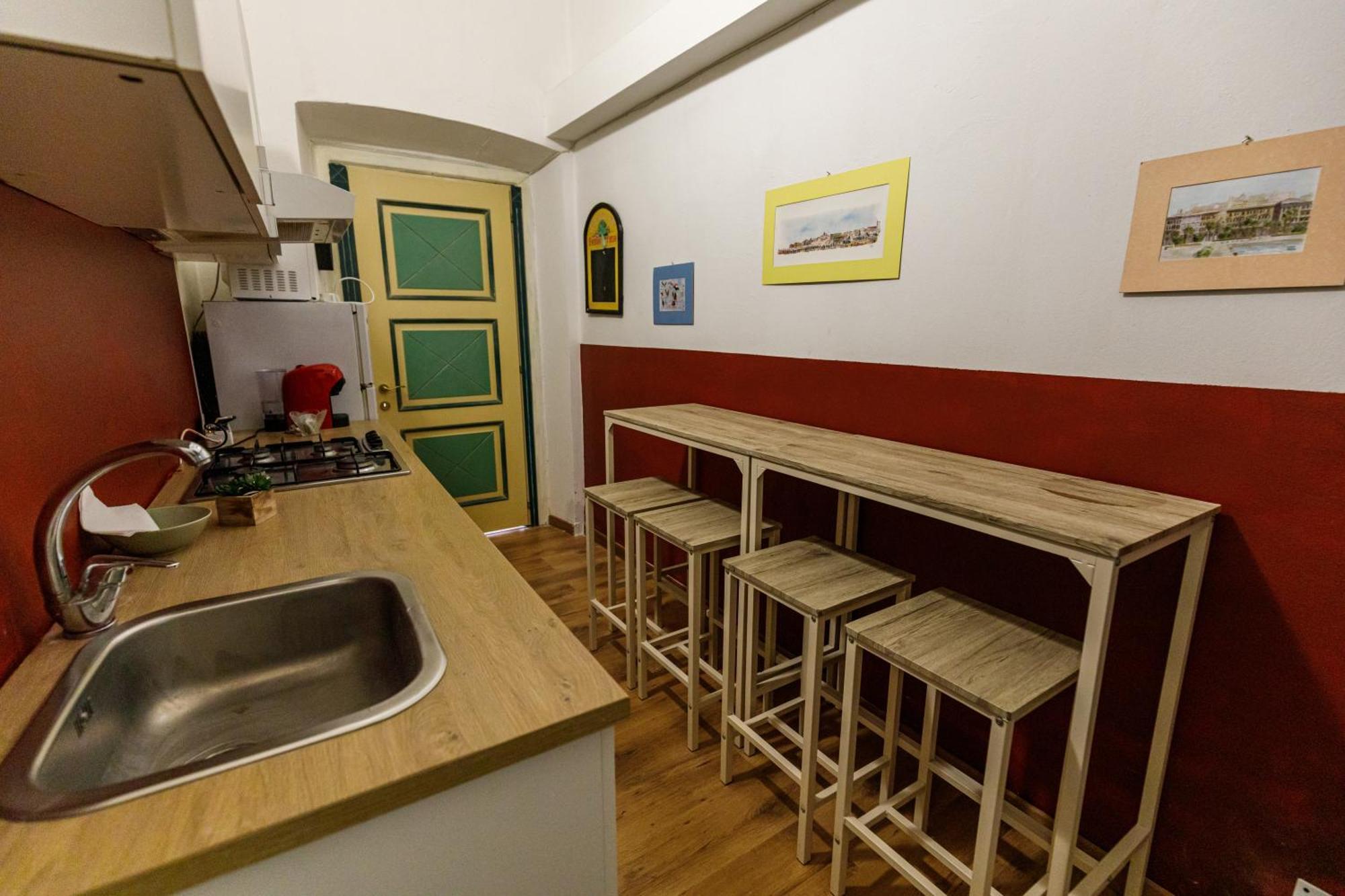 Onlyrooms III - Recommended For Under 30S Cagliari Ruang foto