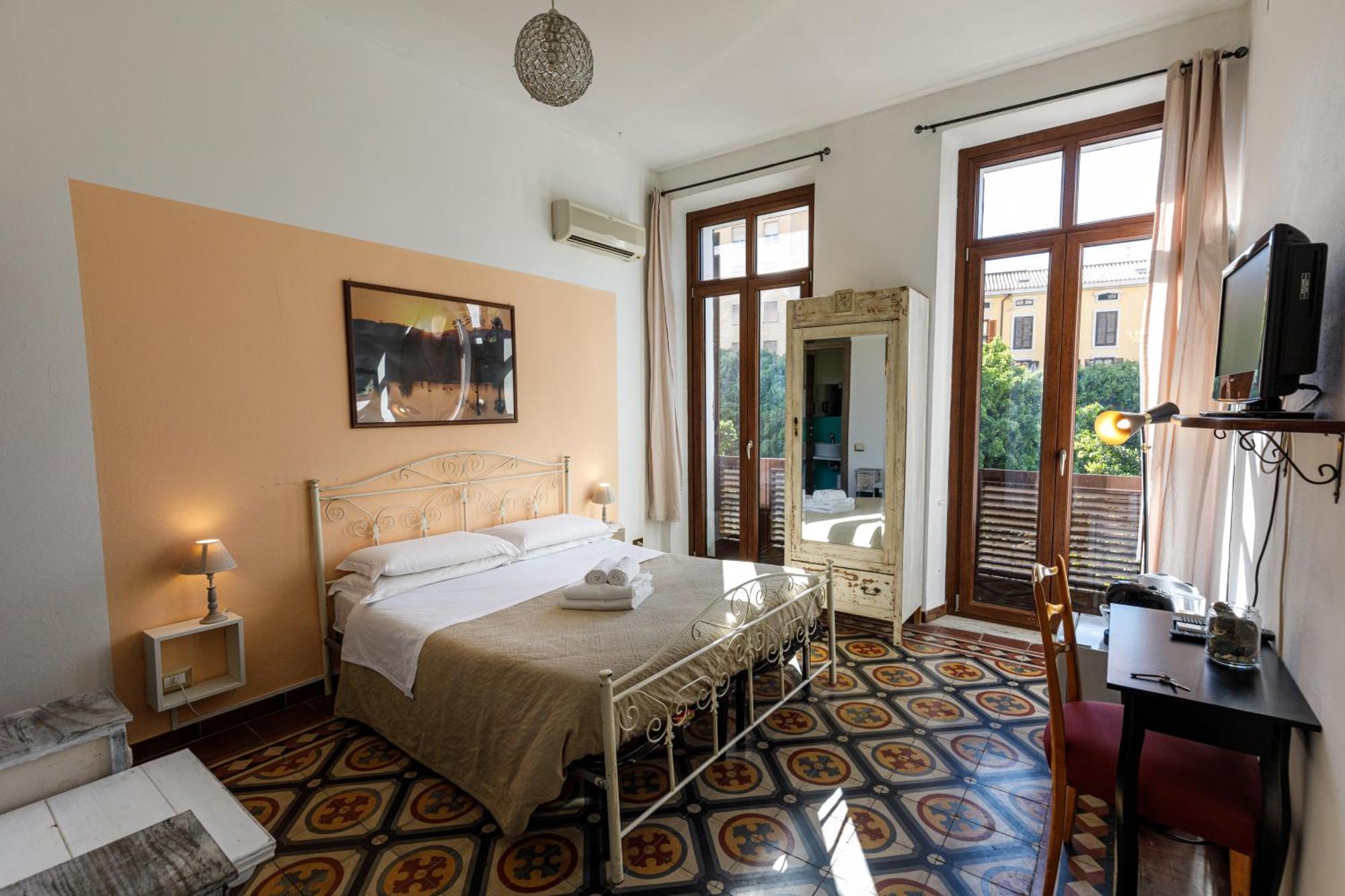 Onlyrooms III - Recommended For Under 30S Cagliari Ruang foto