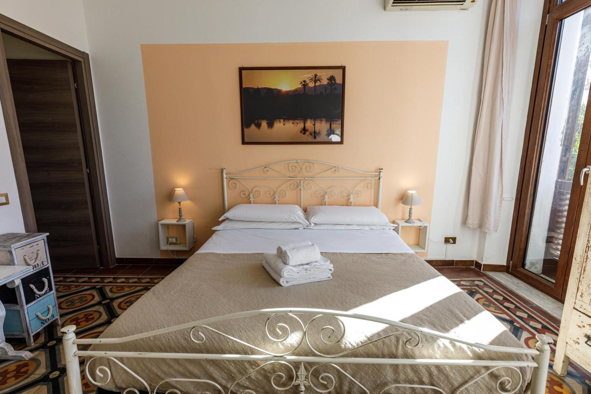 Onlyrooms III - Recommended For Under 30S Cagliari Ruang foto