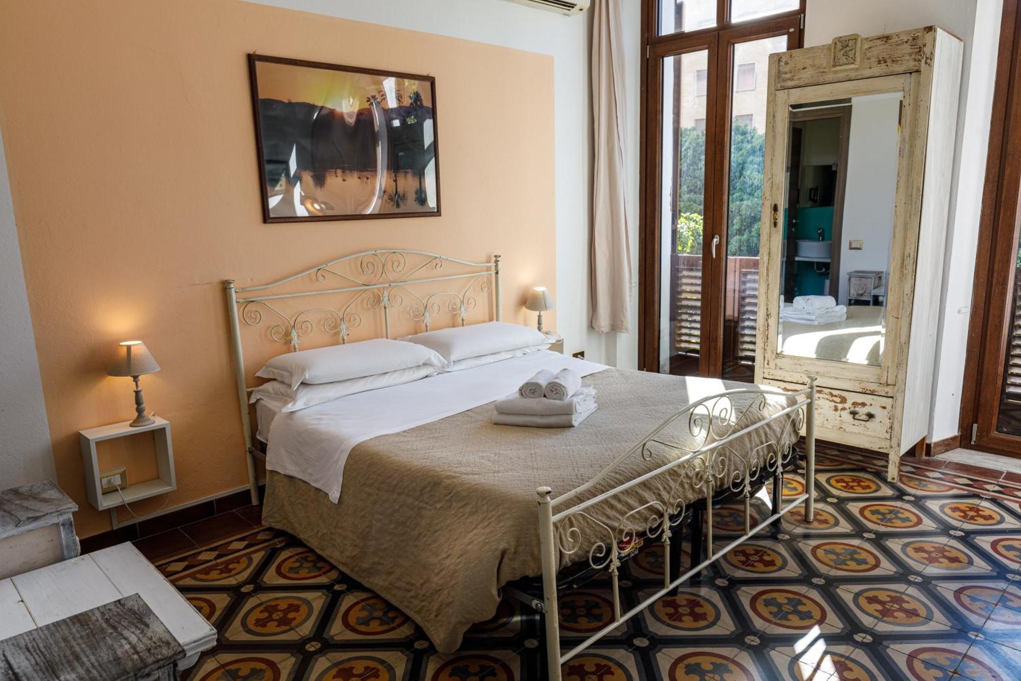 Onlyrooms III - Recommended For Under 30S Cagliari Bagian luar foto